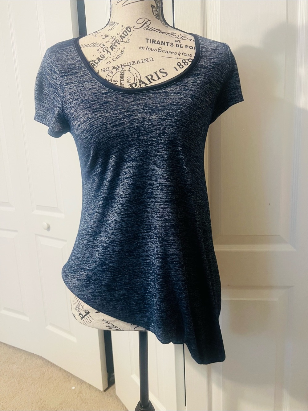 White House Black Market Navy Heather Scoop Neck Short Sleeve Top